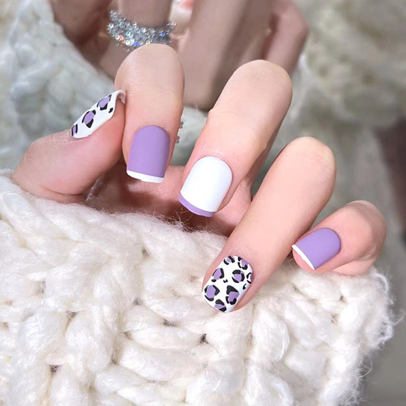 Lila Leopard